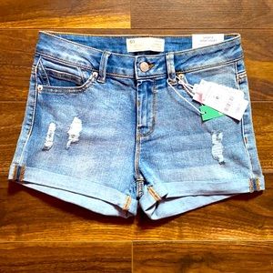 Women’s Ardene jean shorts size 3 NWT